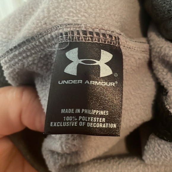 Under Armour Long Sleeve Full Zip Top-Men's size Medium-GUC - Picture 6 of 16